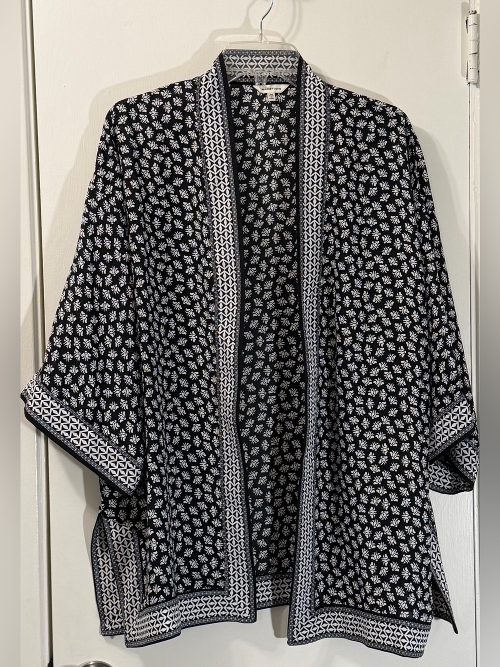 Max Studio Black and White Floral Kimono